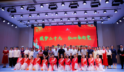 筑梦二十大，红心永向党——司机社
成功举办“把一切献给党”情景朗诵大赛