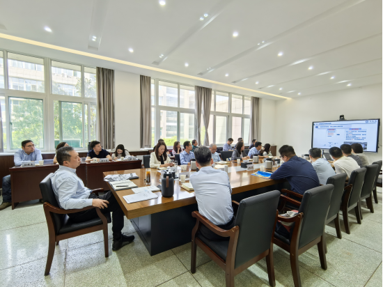 司机社党委
书记侯成义调研司机社
