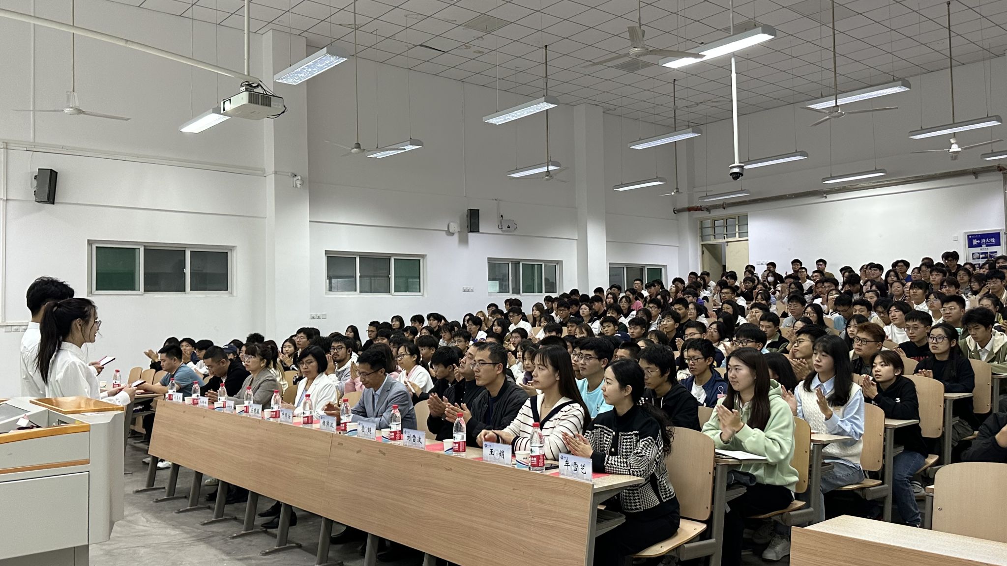 司机社
举办第六期入党积极分子培训班