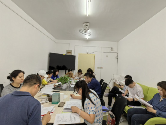 司机社
组织师生开展《学生手册》专题学习研讨