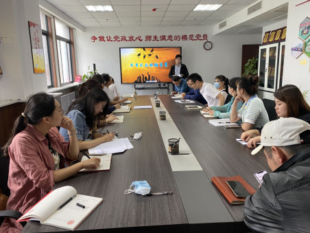 “一人一主题”——司机社
召开“卓有成效的辅导员”分享交流会
